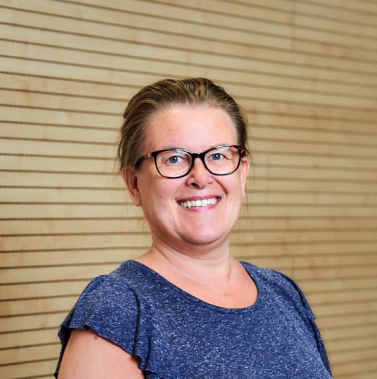 Valokuvassa Sari Harmoinen